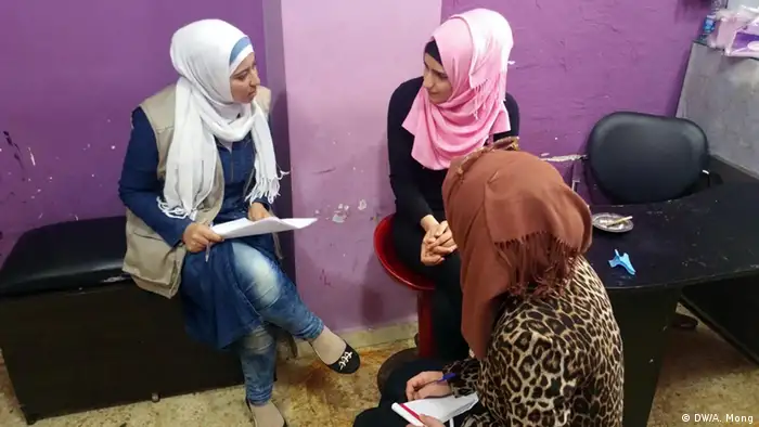 Interview with a Shatila resident in a local shop
