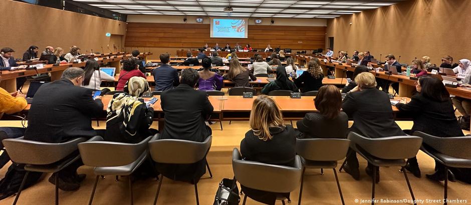 DW Yalda Zarbakhch bei einem Side Event beim UN Menschenrechtsrat in Genf