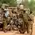 Des soldats de l'armée burkinabè contrôlent l'entrée de Ouagadougou (archive de 2022)