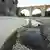 Das ausgetrocknete Flussbett nahe der Saint-Nicolas de Champagnac Brücke in Saint-Anastasie in Frankreich