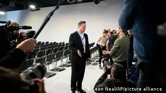  Tesla and SpaceX's CEO Elon Musk speaking to journalists