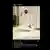吕迪格发布的具有争议性的Instagram帖子，照片中他身着白袍、跪在祈祷垫上、右手食指指向上方
