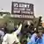 Manifestantes exigem que soldados norte-americanos abandonem o Níger, abril de 2024
