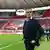 Leipzigs Trainer Ralf Rangnick vor Fankurve des FC Bayern beim DFB-Pokalfinale 2019